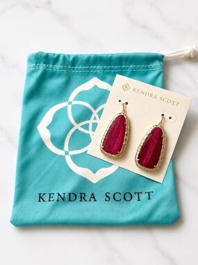 Authentic Kendra Scott deep fuchsia drop earrings